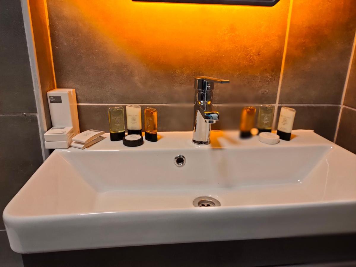 Airport Hotel & Private Trasportation Istanbul Airport-By Loft Arnavutkoy ภายนอก รูปภาพ